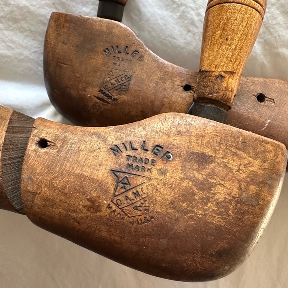 Vintage Wooden Shoe Molds - Picture 6 of 8